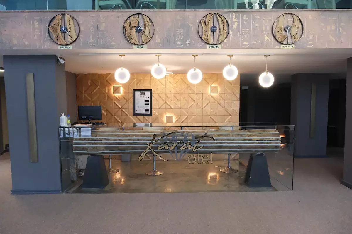 Karat Otel
